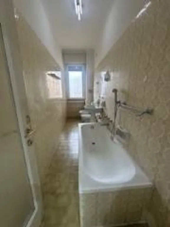 Bathrooms - Luxury Flat to be Restructured in Milan