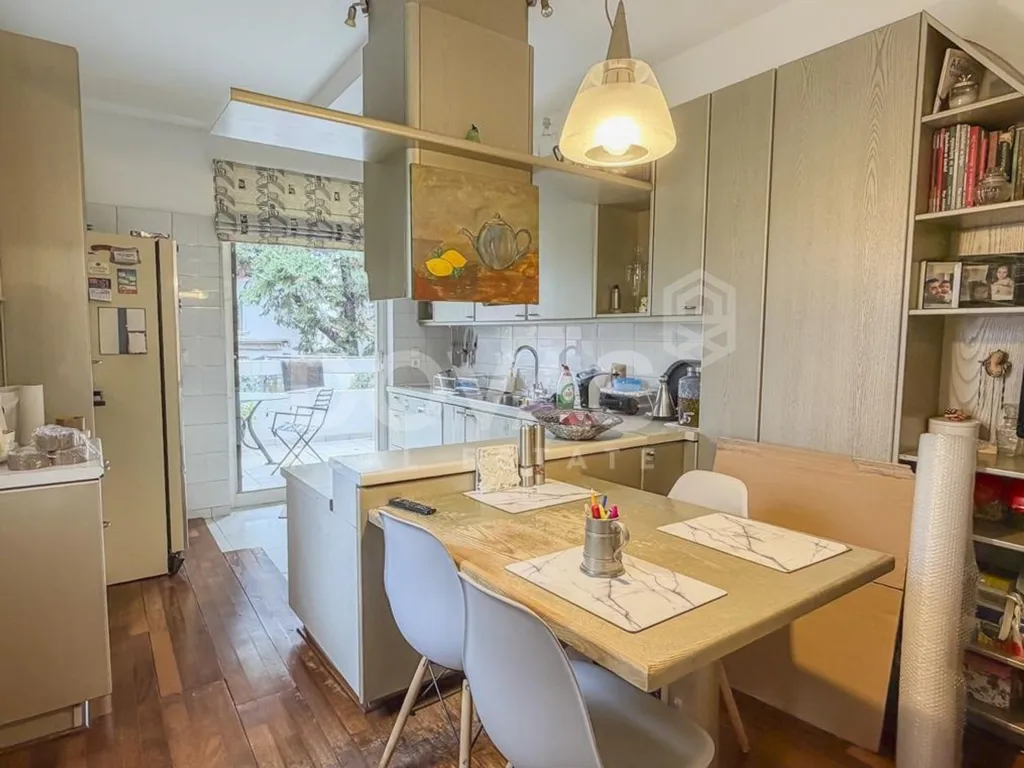 Köök - Double-Fronted Apartment with Garden in Kifissia
