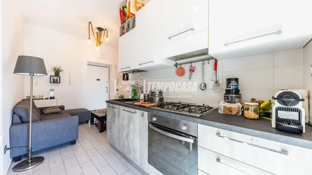 Köök - Ristrutturated Flat with Balcony in Rome