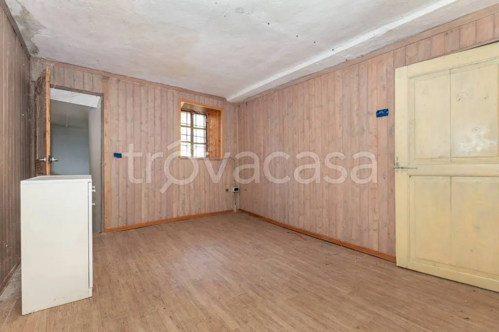 Toad - Rustic Baita with Garden in Acceglio