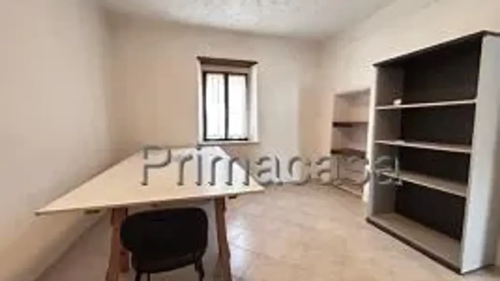 Kabinet - Detached House with Courtyard in Prevalle
