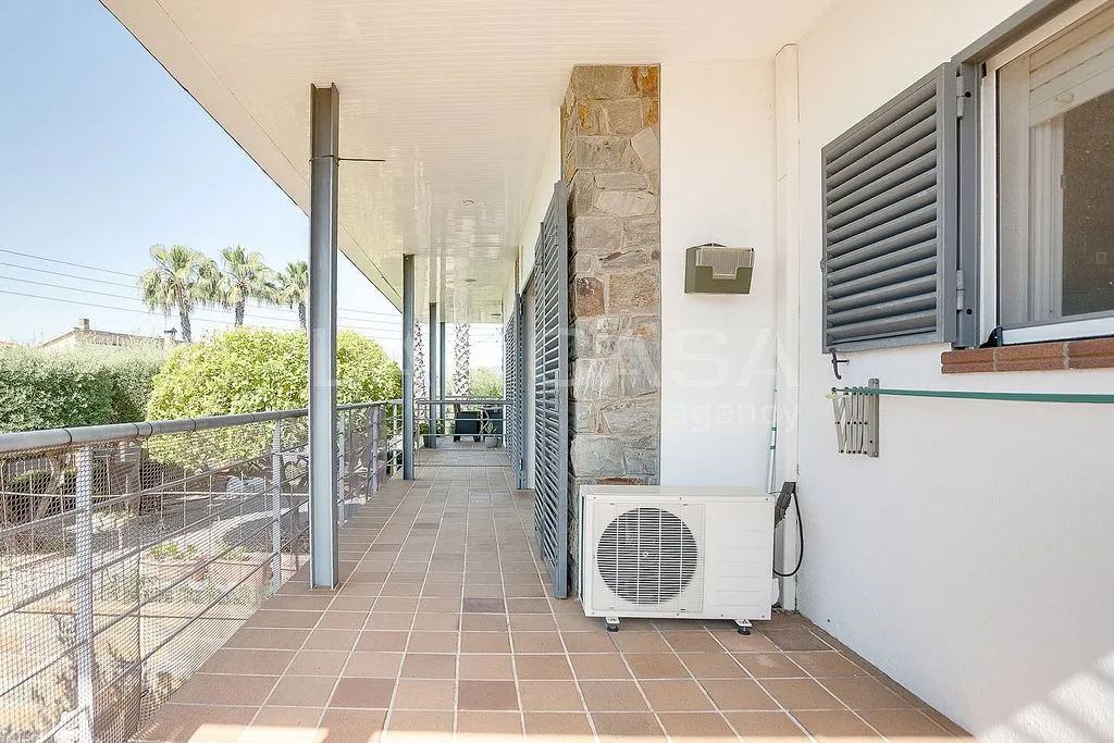 Balcon - Chalet with Terrace in Santa Eulàlia de Ronçana