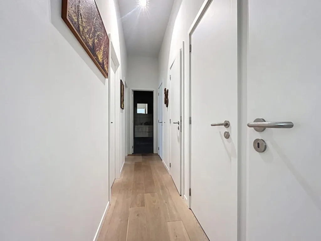 hallway_entrance