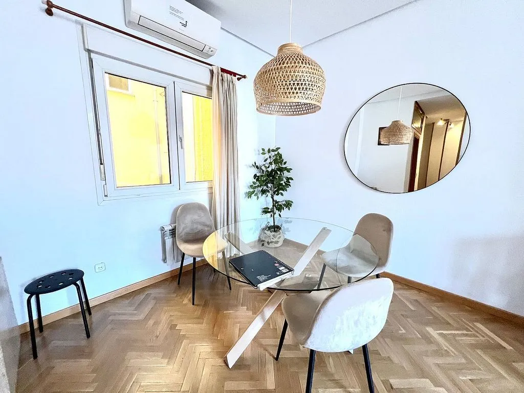 Salle à manger - Furnished Flat with Balcony in Gran Vía