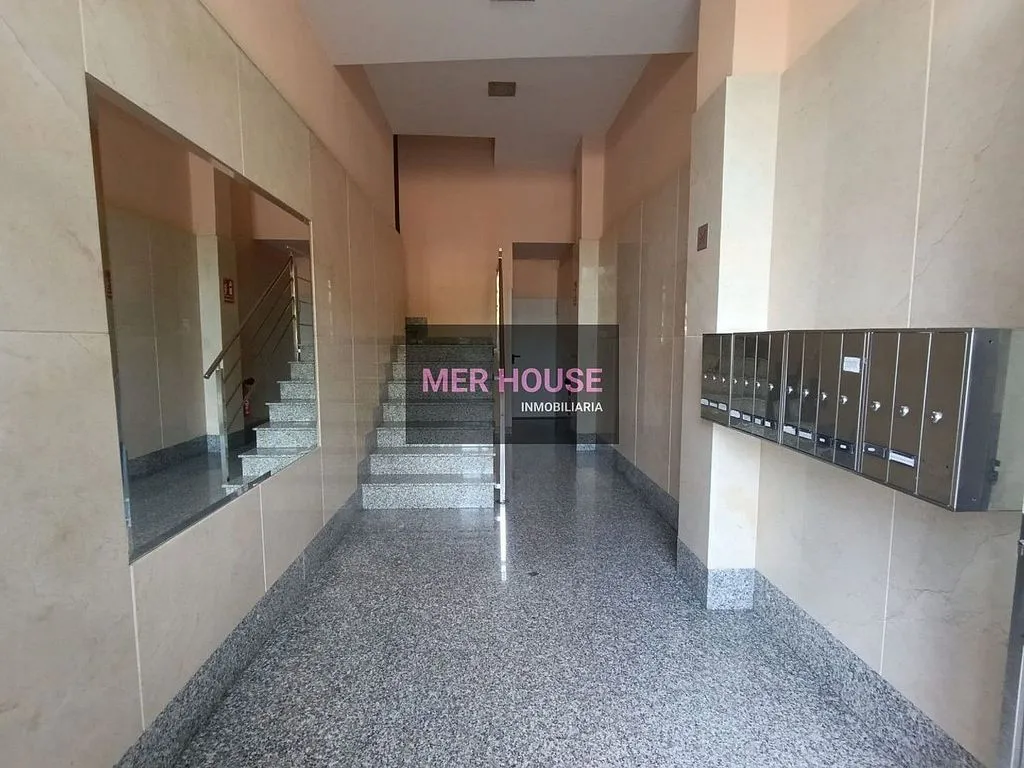 Entrée - Apartment with Lift in West District