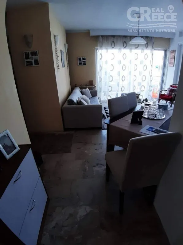 Söögituba - Apartment with Balcony in Thessaloniki