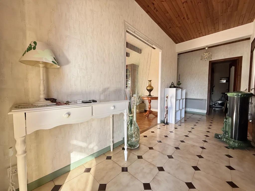 Hallway - Four-Face House with Mountain View in Rodès