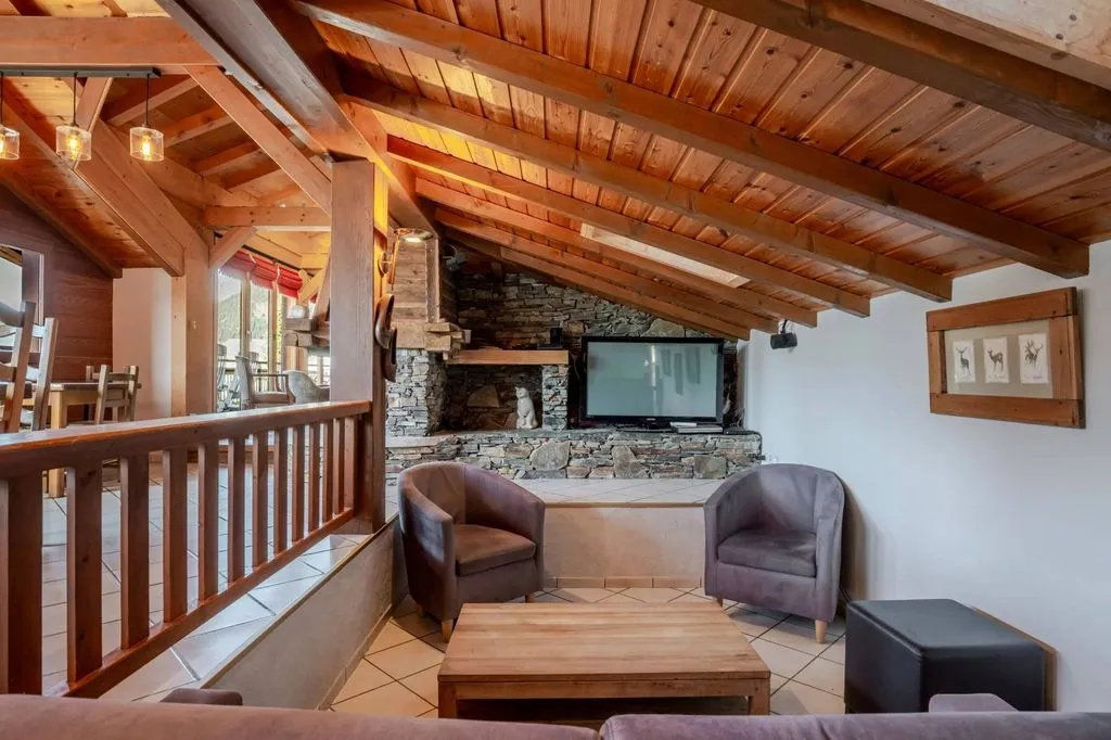 Séjour - Chalet Luxueux avec Vue Montagne à Châtel