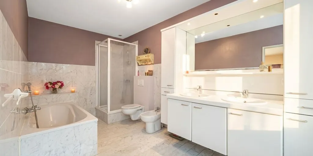 Salles de bain - Villa avec Jardin à Kalmthout, Proche d'un Natuurdomein