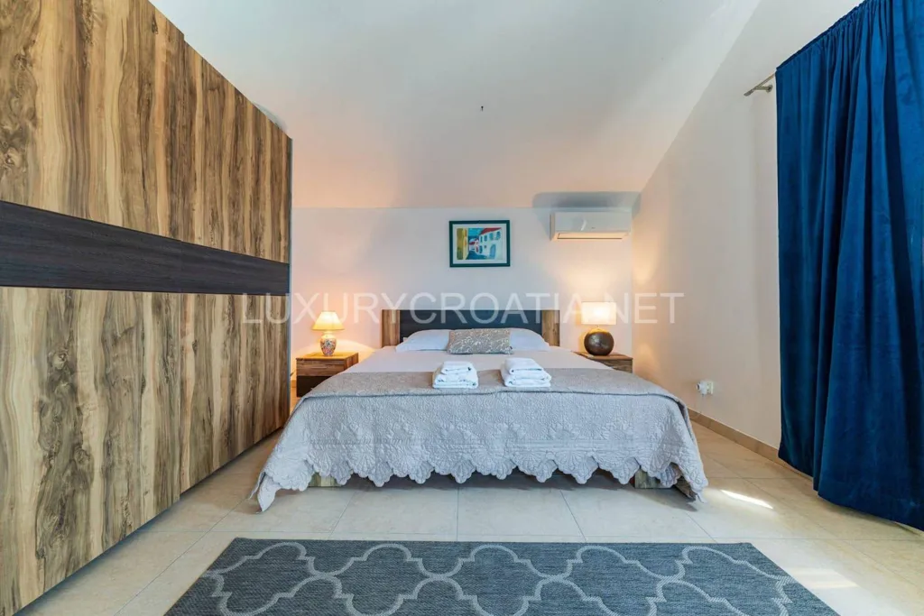 Magamistoad - Beachfront Villa with Jacuzzi in Korčula