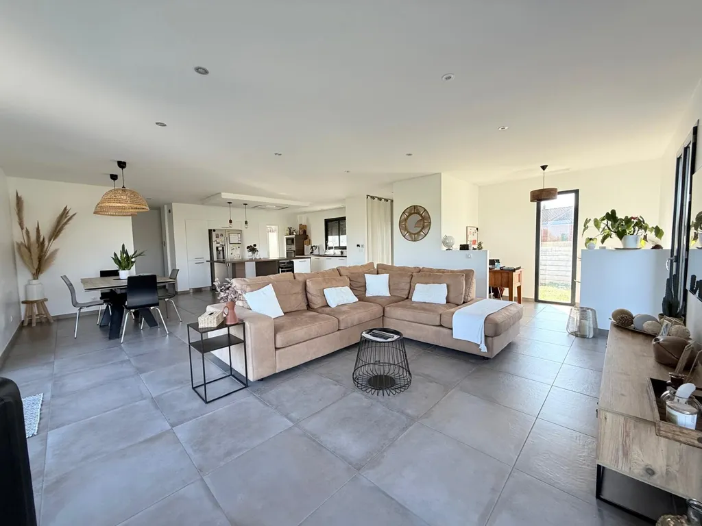 Séjour - Maison Contemporaine avec Jardin à Marquefave
