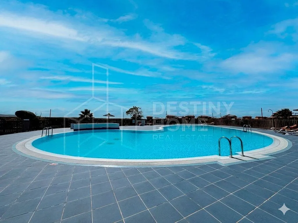 Piscine - Semi-detached Villa with Pool in Lajares