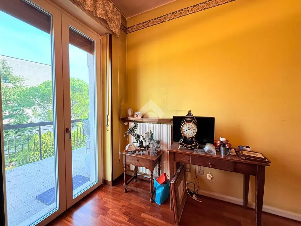 Balcon - Apartment with Balcony and Garden in Brescia