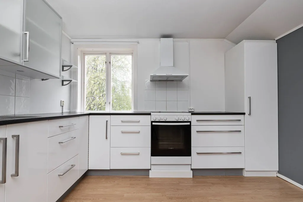 Köök - Villa with Multiple Units in Östra Kyrkogatan