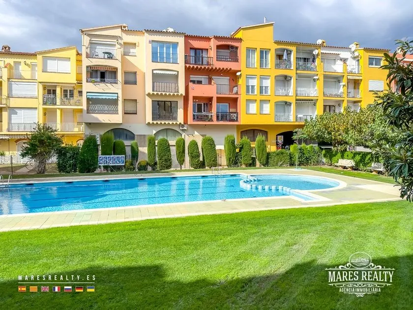 Piscine - Seafront Apartment with Terrace in Empuriabrava