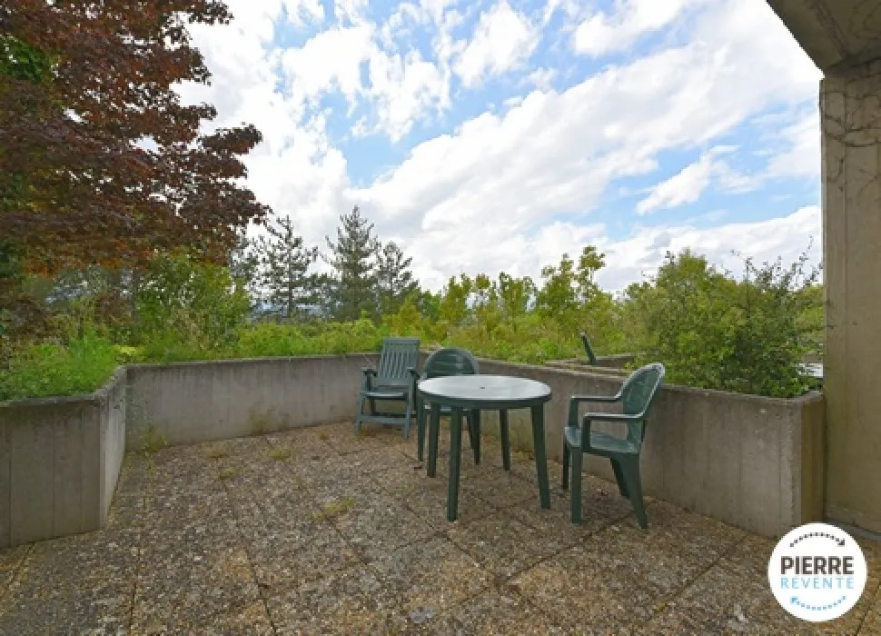Terrasse - Appartement Studio avec Terrasse à Grospierres