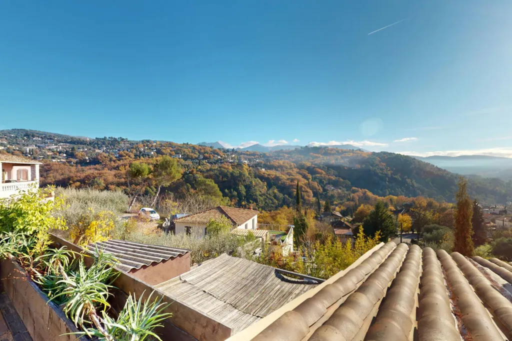 Villa avec Piscine et Vue Panoramique à Contes