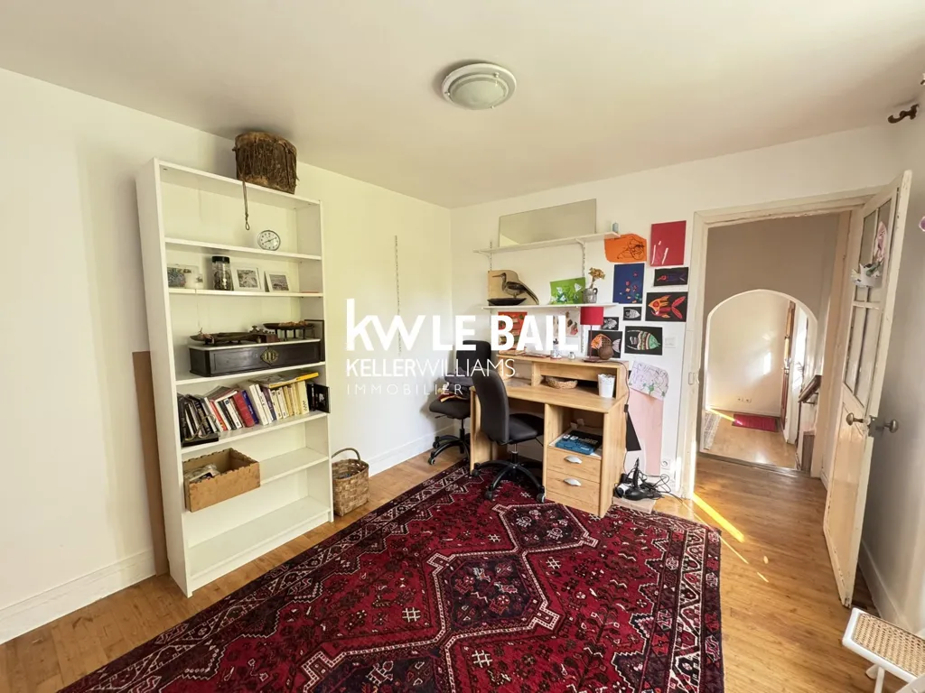 Kabinet - Stone Town House with Garden in Sagy