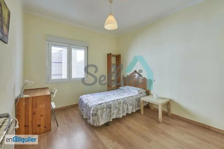 Chambres - Furnished Flat with Patio View in Oviedo