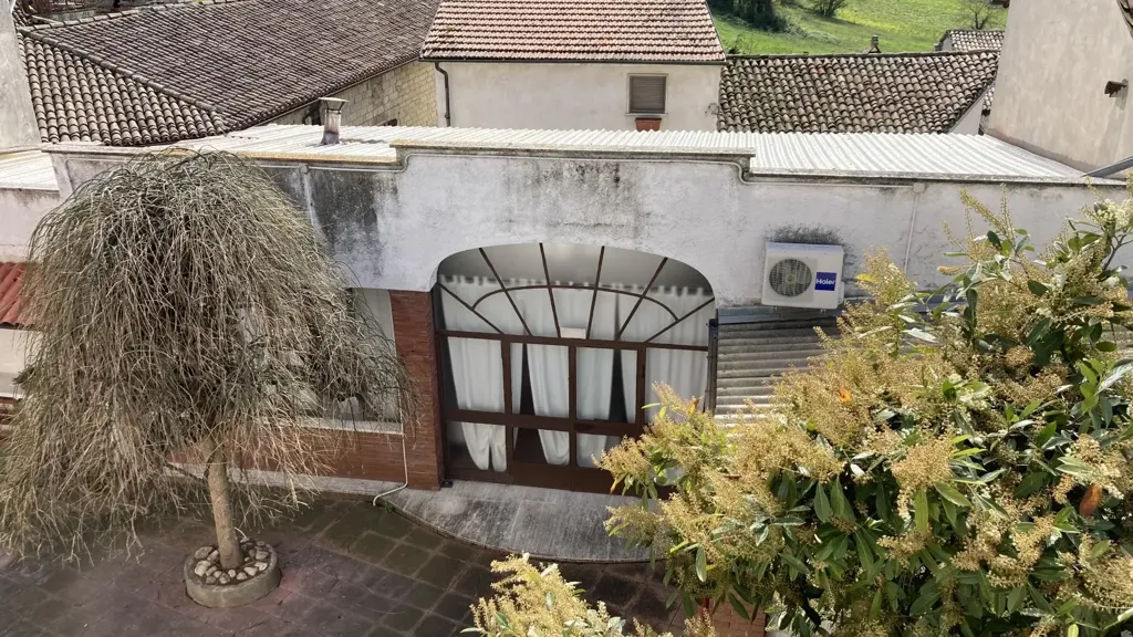 Välivaade - Villa with Commercial Space in Sala Monferrato