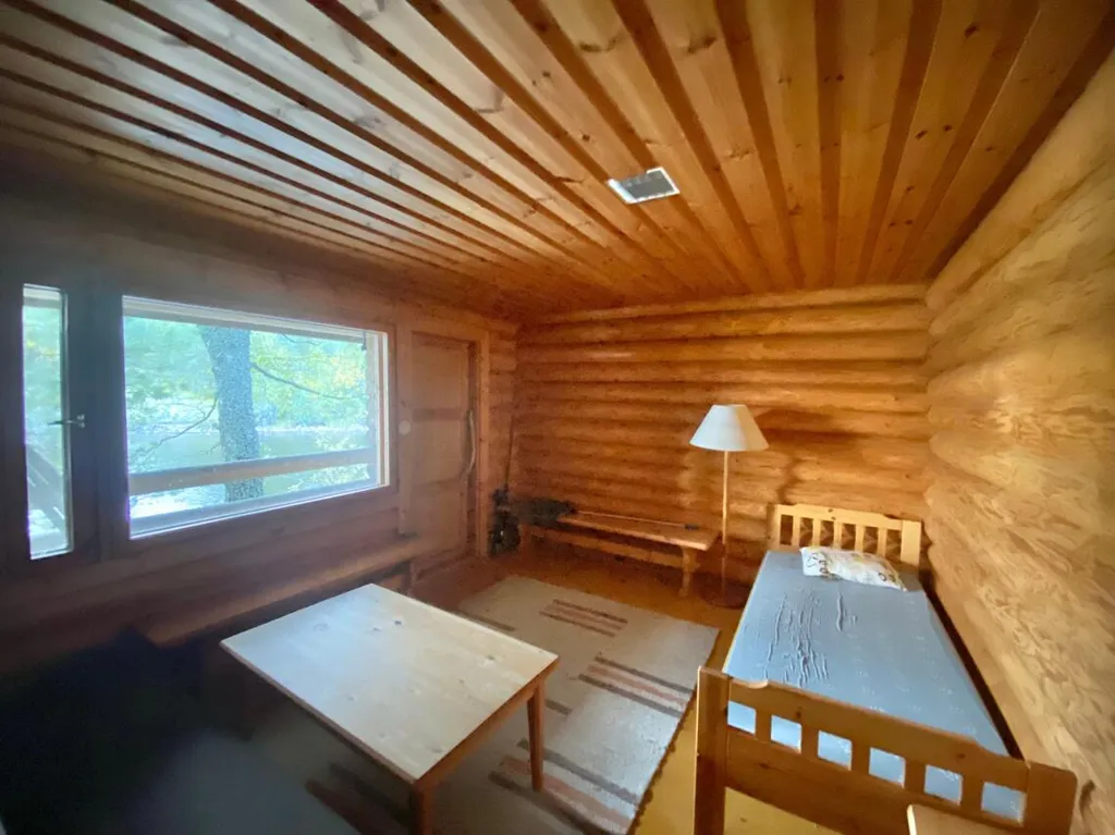 Magamistoad - Cottage with Sauna on Lake Shore in Äitsaari