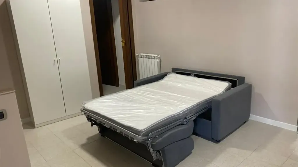 Magamistoad - Monolocale with Open Plan in Gallarate