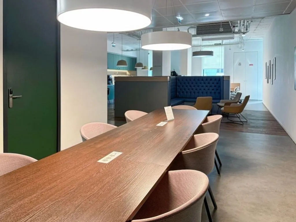 Bureau - Luxury Office with Gym in Braga