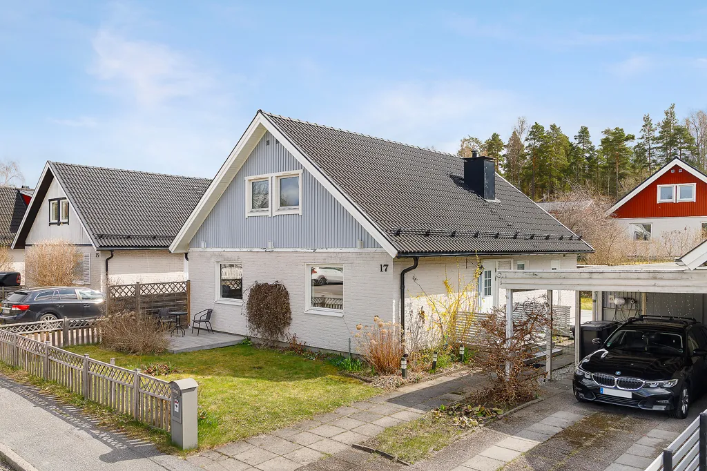 Extérieur - Modern Villa with South Terrace in Popular Area