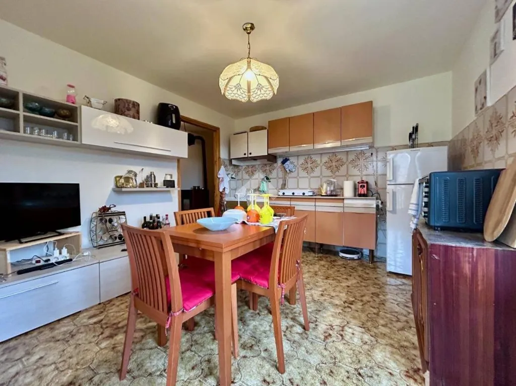 Söögituba - Semi-Detached Villa with Garden in Condove