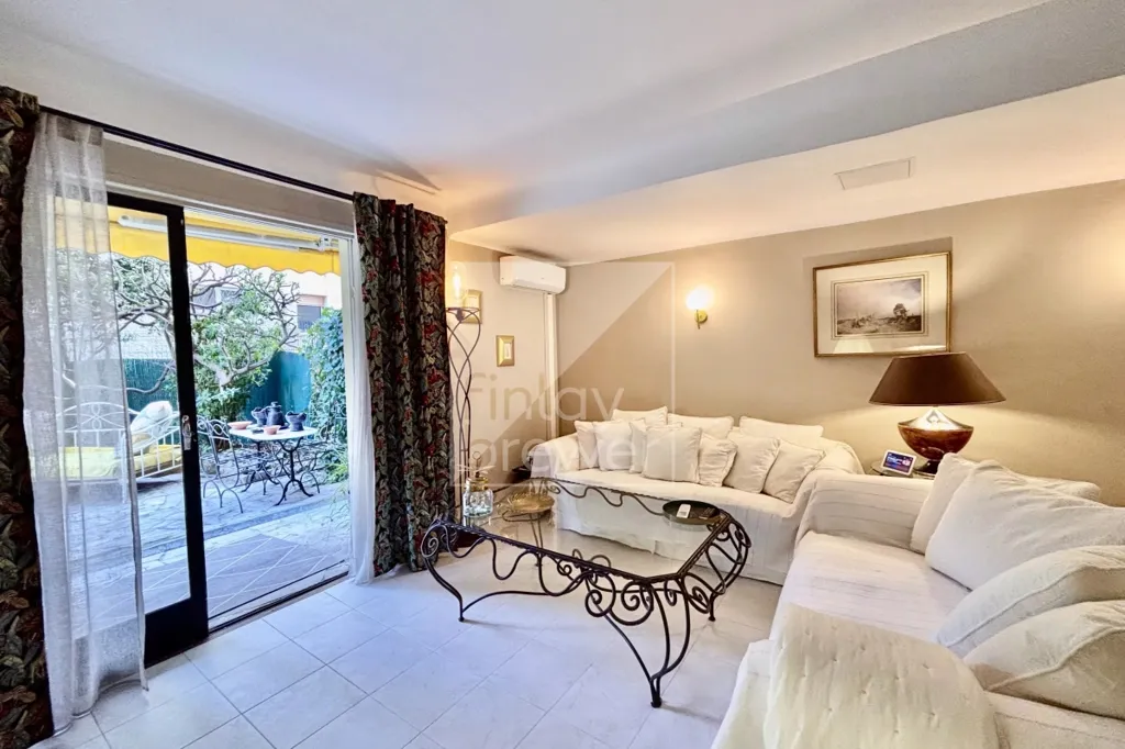 Séjour - Appartement avec jardin à Cannes