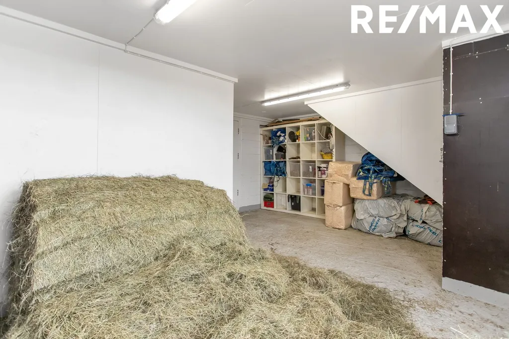 Garage - Endahesthús with Loft in Garðabær