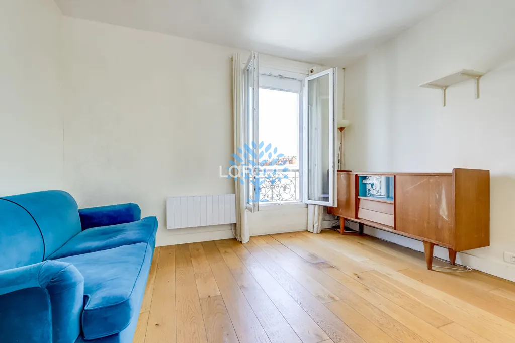 Elutuba - 2-Bedroom Paris Flat with Balcony