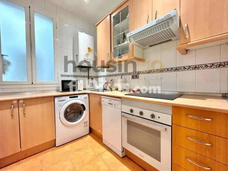 Kitchen - Modernised Flat with West View in Chamberí