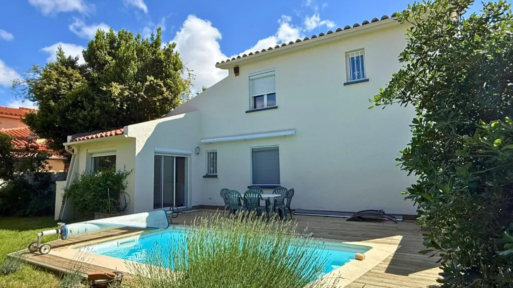 Piscine - Villa 4 Faces avec Piscine et Jardin à Perpignan