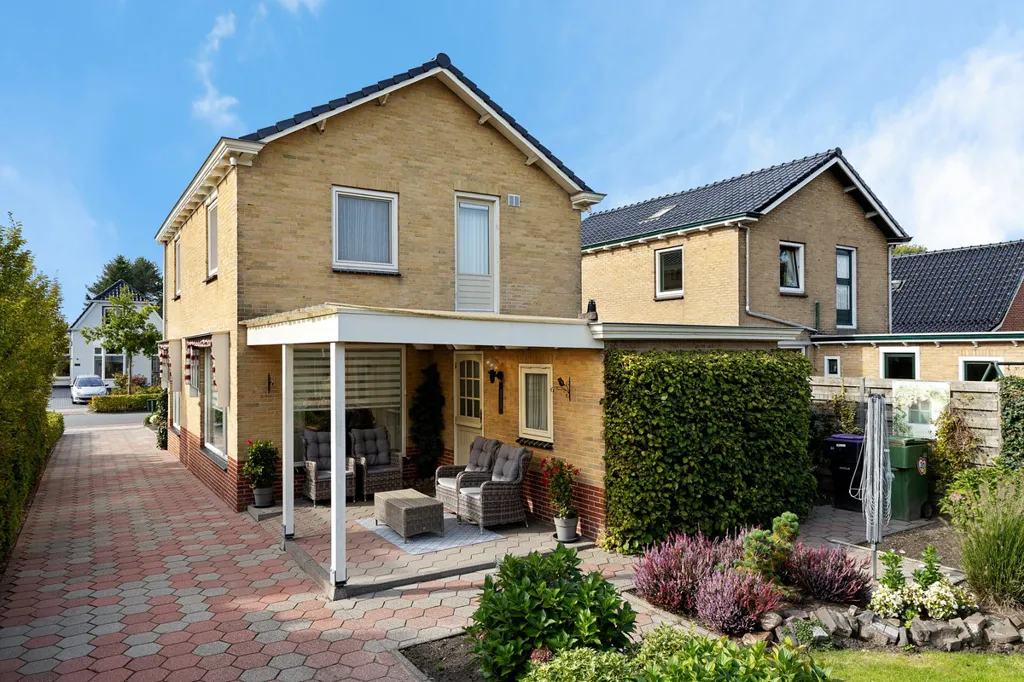 Extérieur - Detached House with Carport in Buitenpost