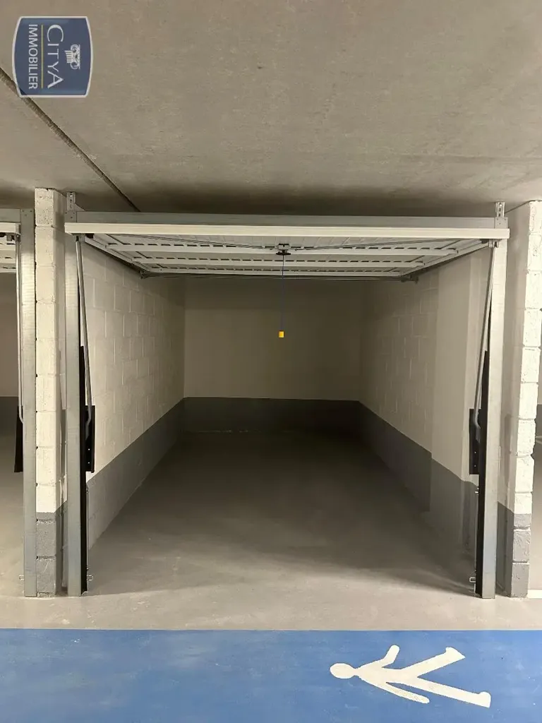 Garage - Box de Stationnement à Antony
