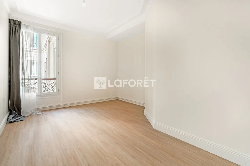 Pièces - Appartement 3 Pièces avec Ascenseur à Paris 17