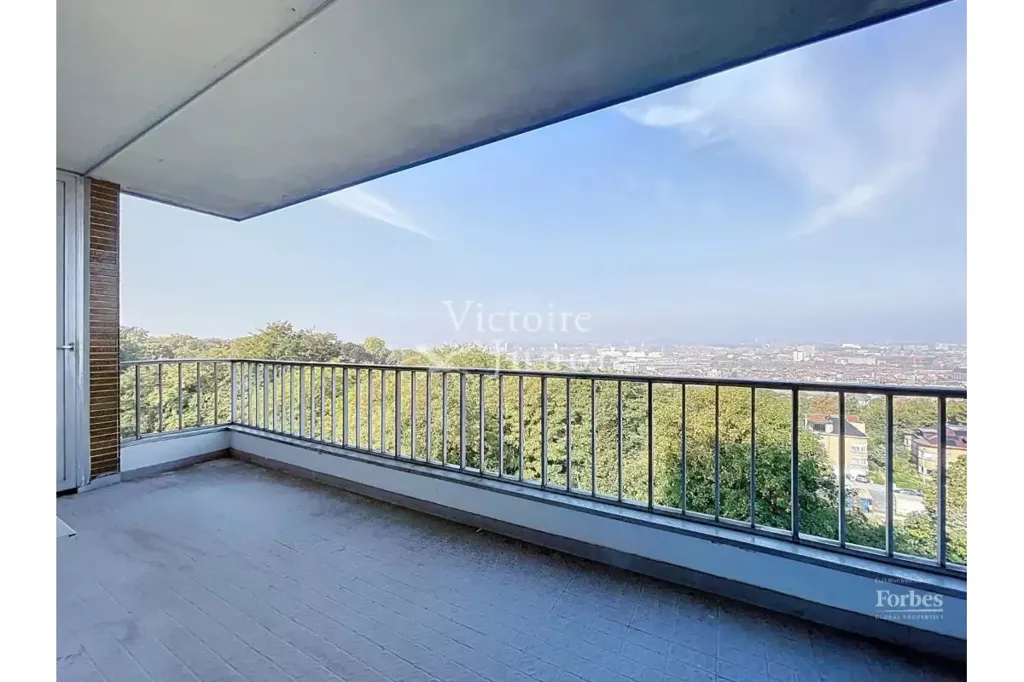 Balcone - Bright Apartment with Terrace in Forest