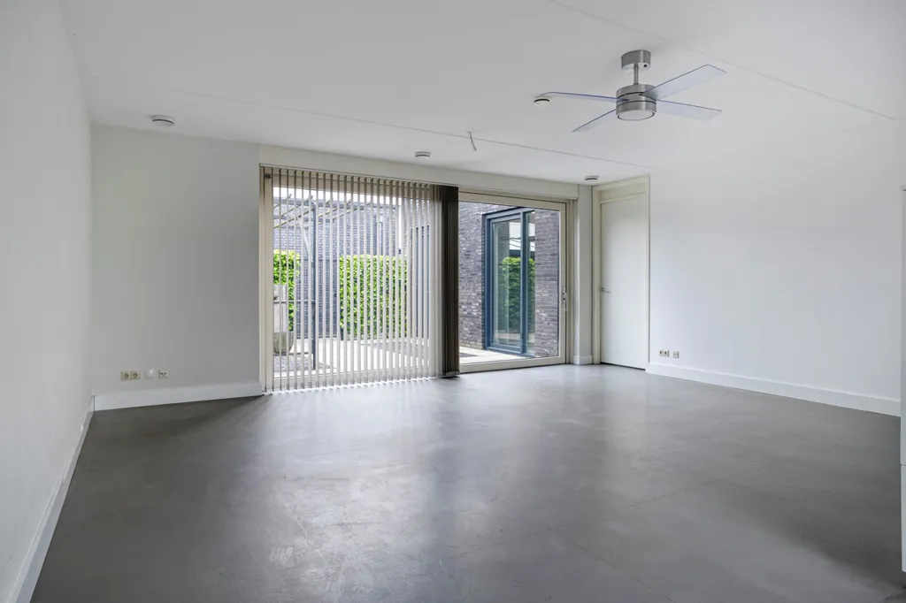 Toad - Modern Flat-Plan House with Patio in Kapelle
