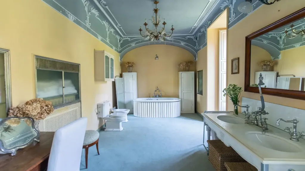Salles de bain - Noble Apartment with Private Chapel in Genoa