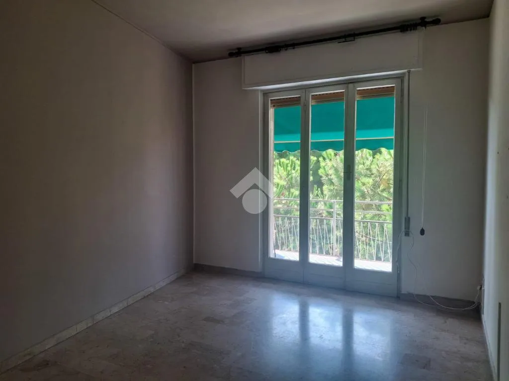 Pièces - Apartment with Balcony in Savona