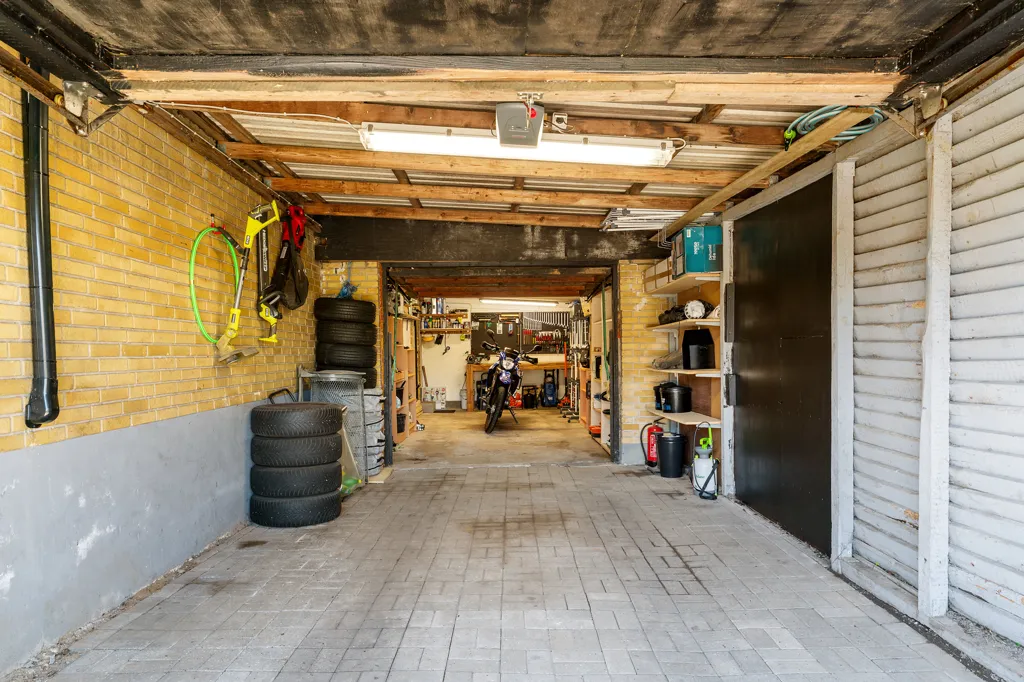 Garage - Maison 5 pièces à Langå