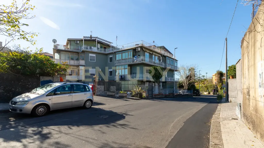 Extérieur - Office with Terrace in Tremestieri Etneo