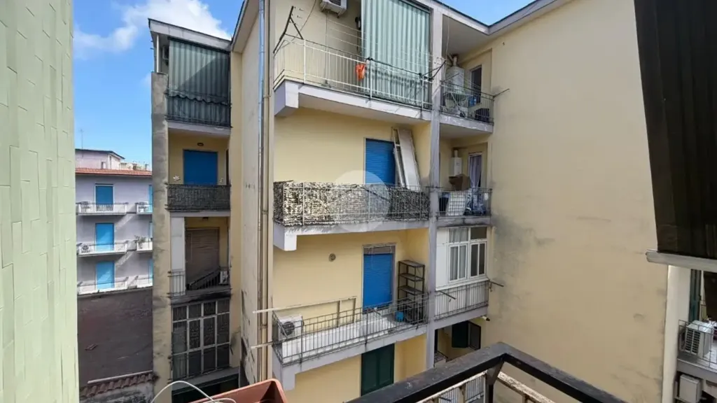 Balcon - Apartment with Balconies in Central Naples