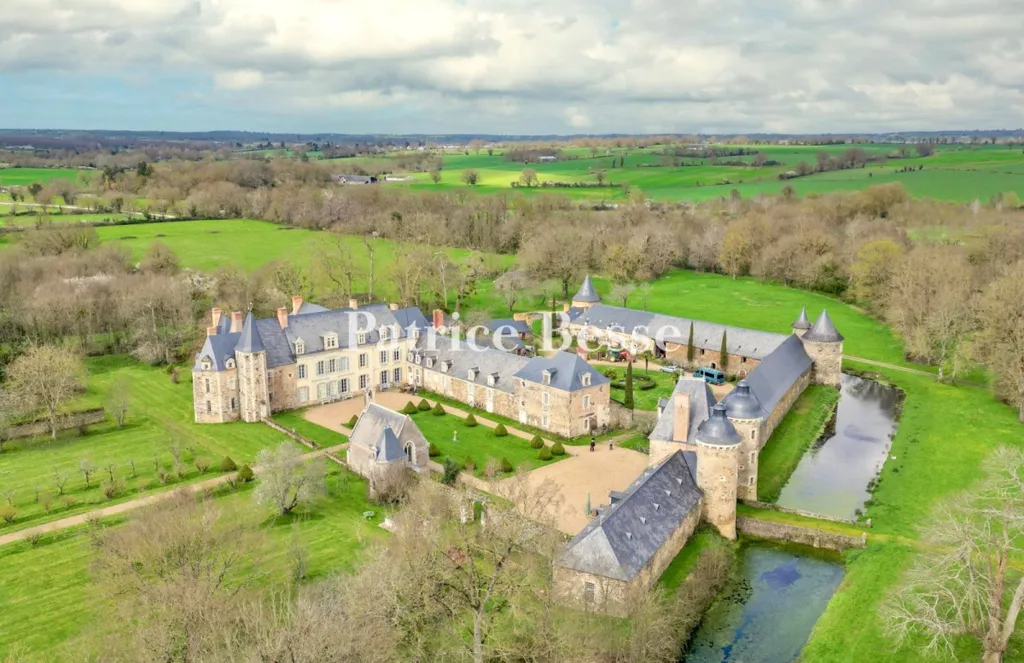 Õhuvaade - Historic Château with Chapel in Anjou
