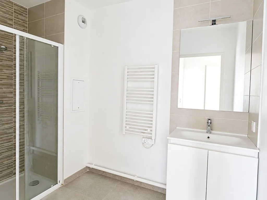 Salles de bain - Appartement 4 Pièces avec Balcon à Gagny