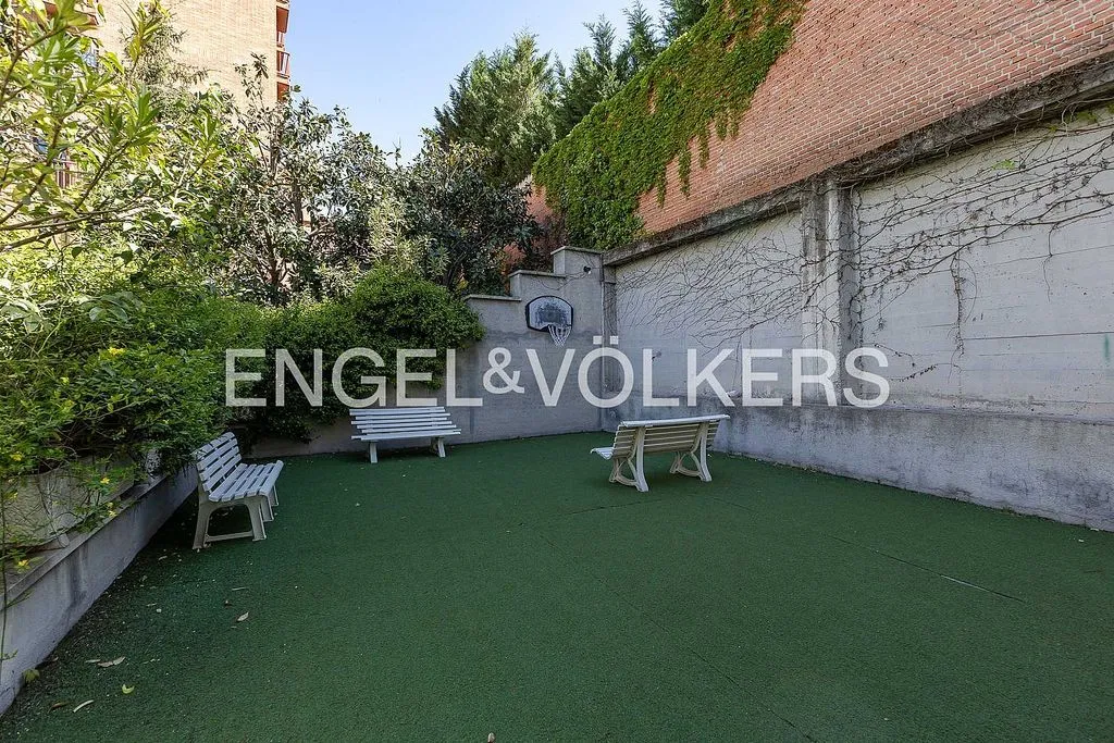 Jardin - Apartment with Pool in Gaztambide, Madrid