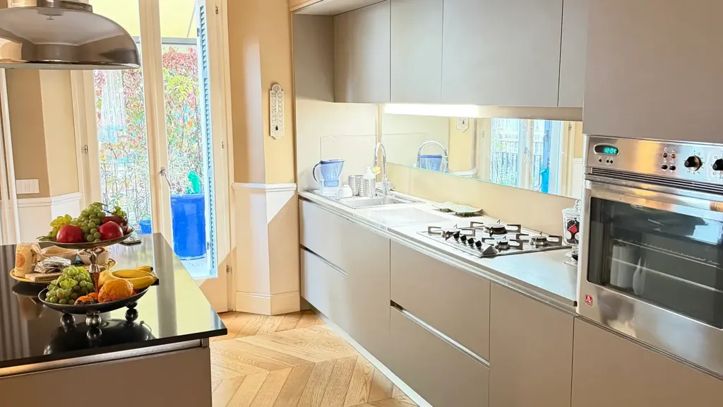 Cuisine - Luxury Apartment with Terrace in Sarzana
