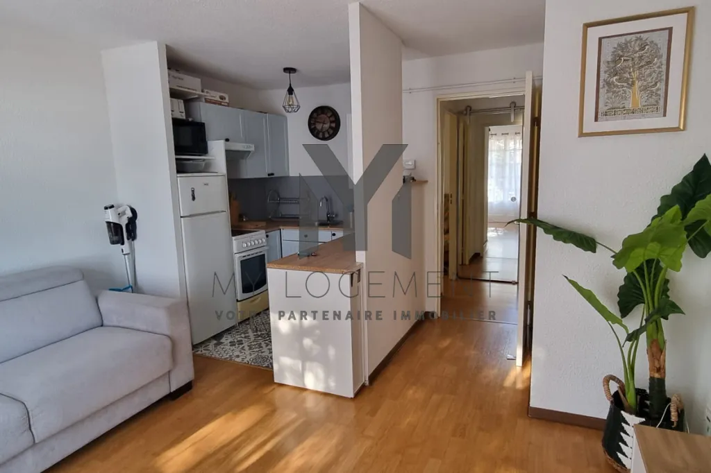 Elutuba - 2-Bed Apartment with Sea View in Bandol