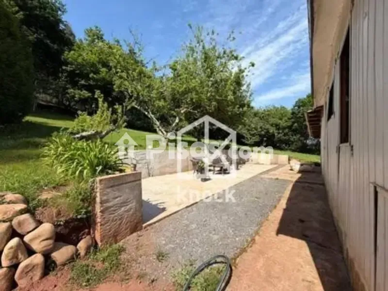 Aed - Rustic Finca with Mountain Views in Castrillón